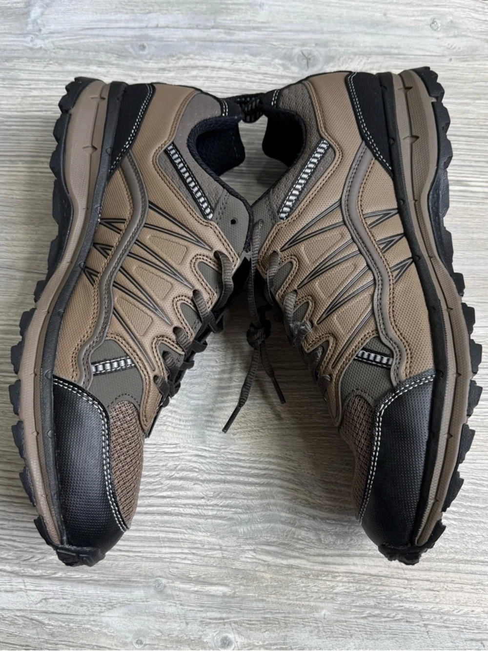 New Fila Men’s midland trail shoes Brown comfortable Trail Sneakers size13